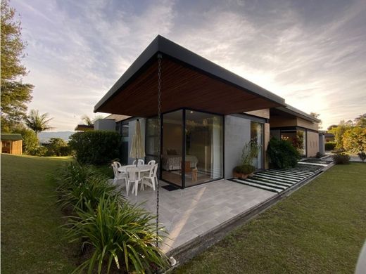 Luksusowy dom w La Ceja, Departamento de Antioquia