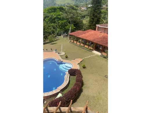 Gutshaus oder Landhaus in Copacabana, Departamento de Antioquia