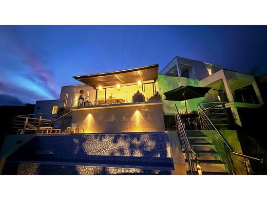 منزل ريفي ﻓﻲ El Darién, Planadas