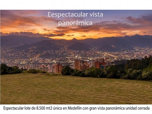Terreno en Medellín, Departamento de Antioquia