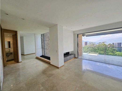 Apartment / Etagenwohnung in Medellín, Departamento de Antioquia