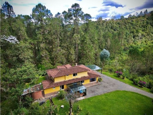 منزل ريفي ﻓﻲ Retiro, Departamento de Antioquia