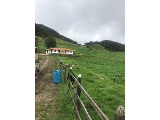 Farmhouse in Subachoque, Cundinamarca