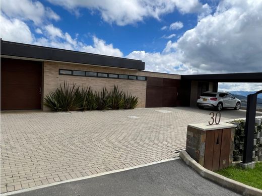 컨트리하우스 / Envigado, Departamento de Antioquia