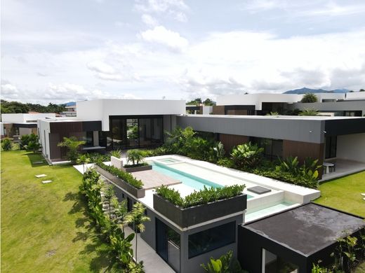 郊区住宅  Pereira, Departamento de Risaralda