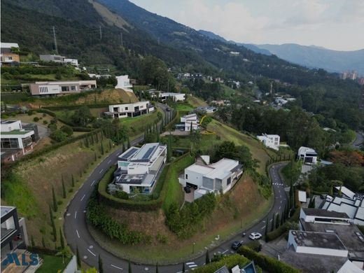 호화 저택 / 메데인, Medellín