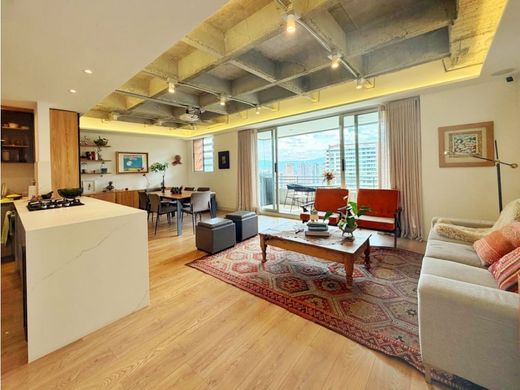 Apartment / Etagenwohnung in Medellín, Departamento de Antioquia