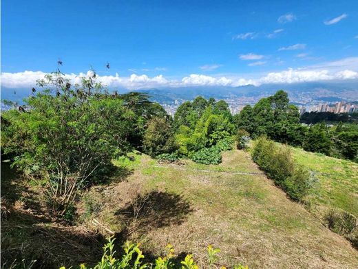 Terreno a Medellín, Departamento de Antioquia
