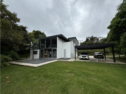 منزل ريفي ﻓﻲ Envigado, Departamento de Antioquia