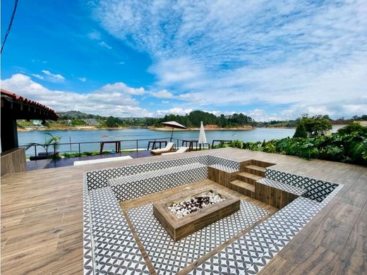 ﻓﻨﺪﻕ ﻓﻲ Guatapé, Departamento de Antioquia