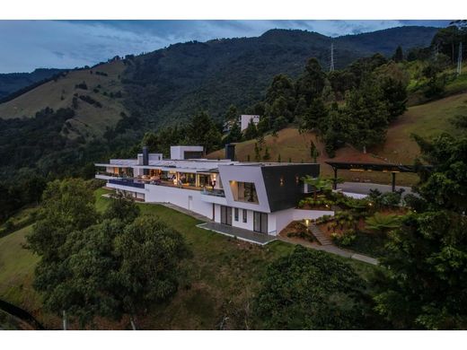 Köy evi Medellín, Departamento de Antioquia