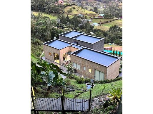 Köy evi Retiro, Departamento de Antioquia