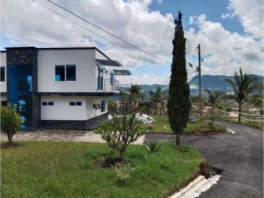 豪宅  La Ceja, Departamento de Antioquia