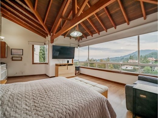 郊区住宅  Envigado, Departamento de Antioquia