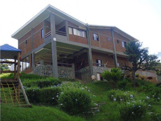 Cortijo o casa de campo en Yumbo, Departamento del Valle del Cauca