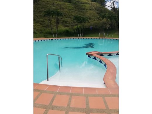 Rustico o casale a Barbosa, Departamento de Antioquia