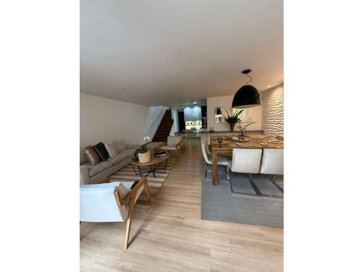 Luxus-Haus in Envigado, Departamento de Antioquia