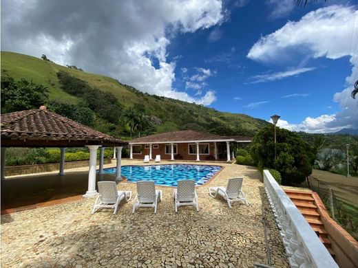 Gutshaus oder Landhaus in Barbosa, Departamento de Antioquia