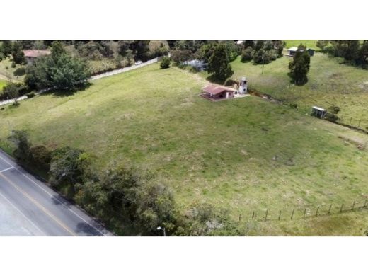 Terreno a Medellín, Departamento de Antioquia