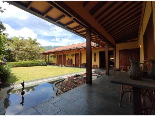 Luxus-Haus in La Estrella, Departamento de Antioquia