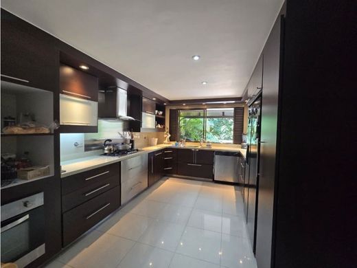 Piso / Apartamento en Medellín, Departamento de Antioquia