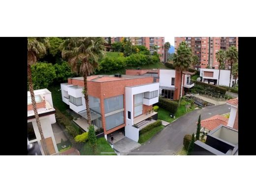 Country House in Sabaneta, La Estrella