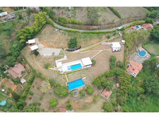 Cortijo o casa de campo en Girardota, Departamento de Antioquia