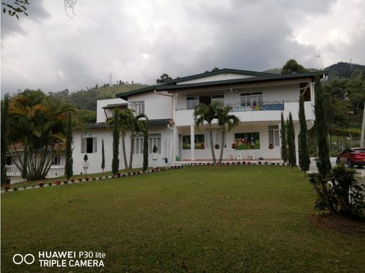 Rustykalny lub Wiejski w Sabaneta, La Estrella