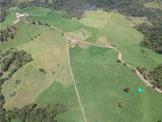 Farmhouse in La Unión, Departamento de Antioquia