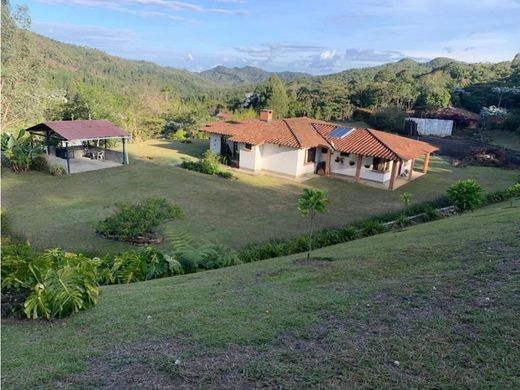 Country House in Rionegro, Departamento de Antioquia