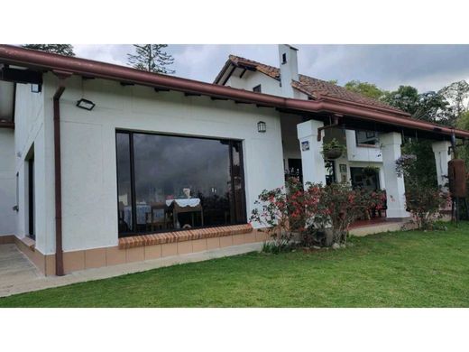 Gutshaus oder Landhaus in Santa Helena, Medellín