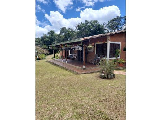 Quinta rústica - Santa Helena, Medellín