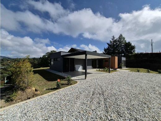 Envigado, Departamento de Antioquiaのカントリーハウス