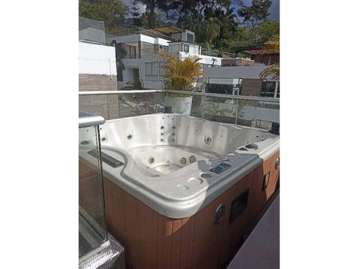 Luxus-Haus in Envigado, Departamento de Antioquia
