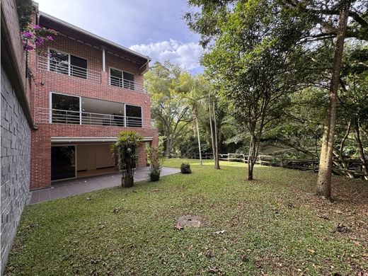 Πολυτελή κατοικία σε Envigado, Departamento de Antioquia