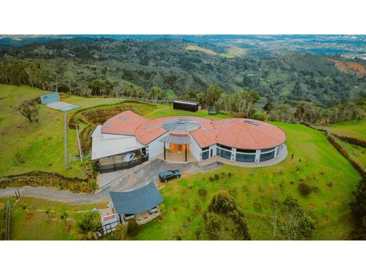 Casa de campo en Medellín, Departamento de Antioquia