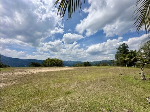 Terreno a Retiro, Departamento de Antioquia