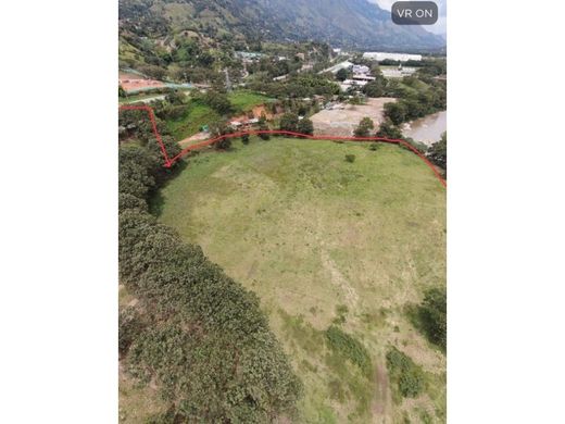 Girardota, Departamento de Antioquiaの土地