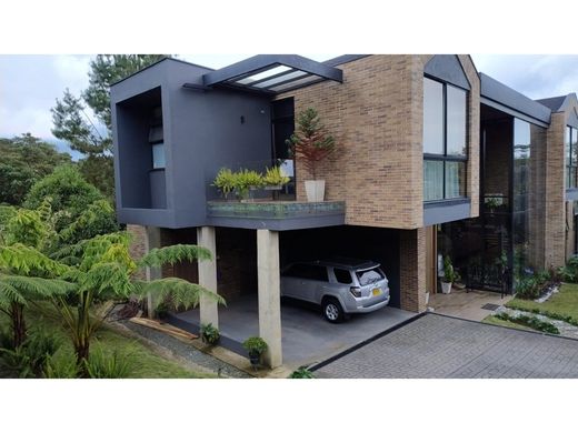 郊区住宅  Envigado, Departamento de Antioquia
