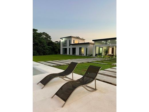 Εξοχική κατοικία σε Puerto Triunfo, Departamento de Antioquia