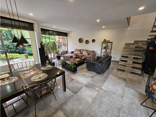 Πολυτελή κατοικία σε Μεδεγίν, Medellín