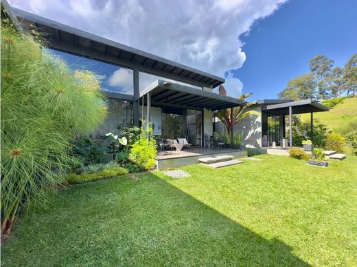 منزل ريفي ﻓﻲ Retiro, Departamento de Antioquia