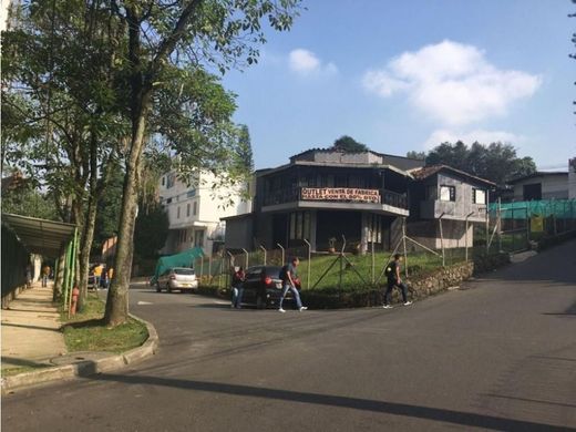 ‏קרקע ב  מדיין
, Medellín