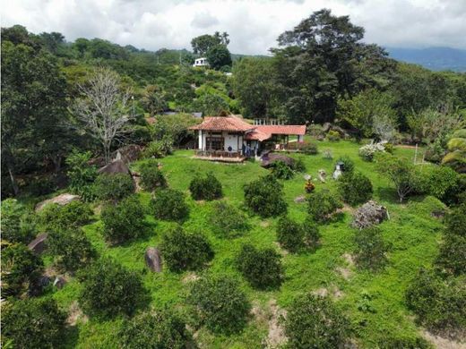 Cortijo o casa de campo en Támesis, Departamento de Antioquia