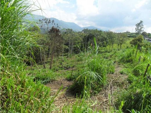 Grond in Caldas, Departamento de Antioquia