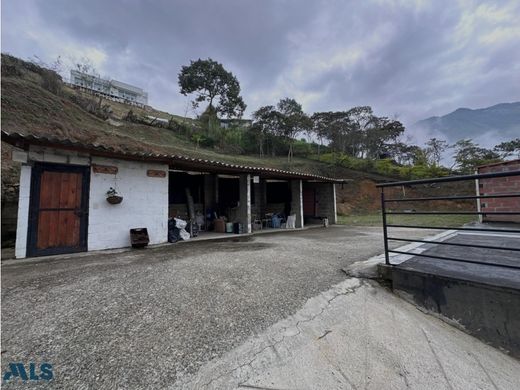 Casa di lusso a Bello, Departamento de Antioquia