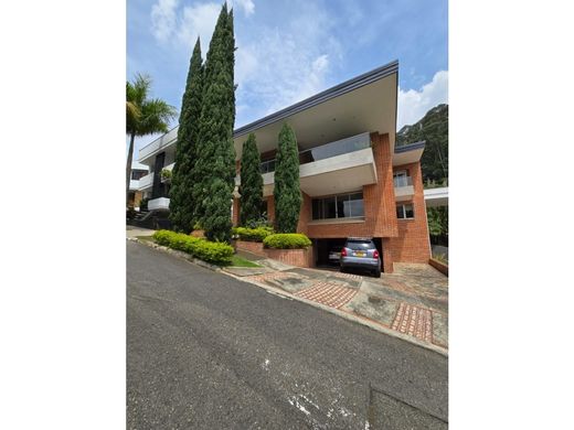 Πολυτελή κατοικία σε Μεδεγίν, Medellín