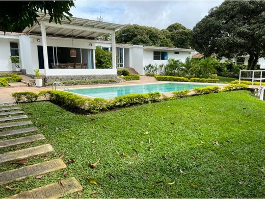 Luxus-Haus in Cali, Departamento del Valle del Cauca