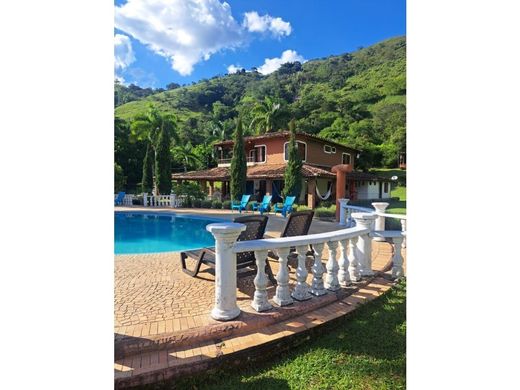 Farmhouse in Barbosa, Departamento de Antioquia