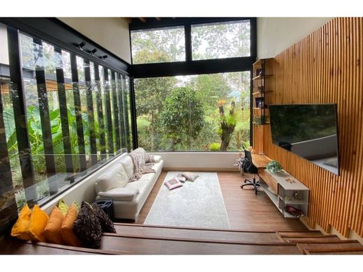 컨트리하우스 / La Ceja, Departamento de Antioquia